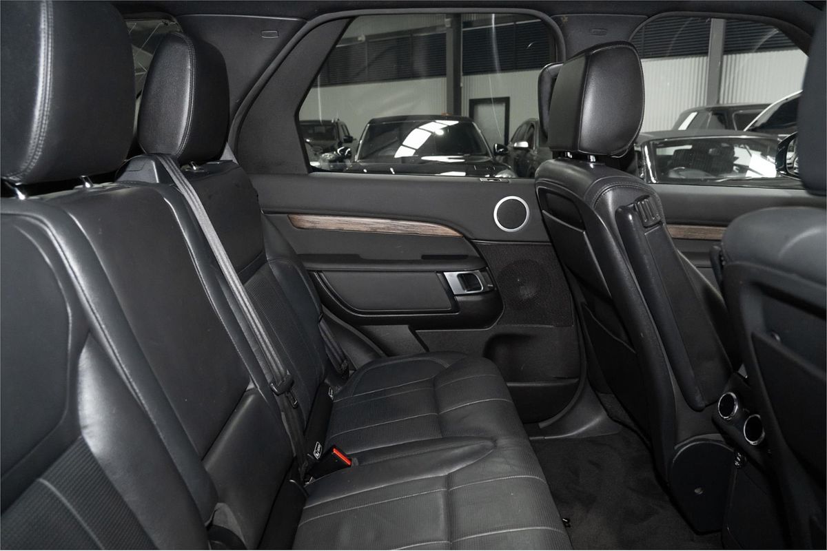 2017 Land Rover Discovery TD6 HSE Series 5