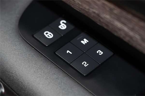 2017 Land Rover Discovery TD6 HSE Series 5