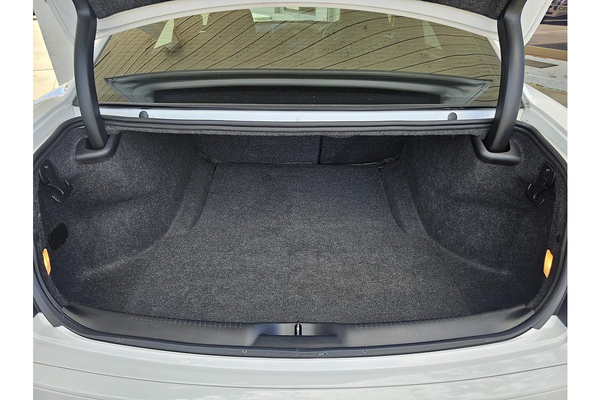 2021 Chrysler 300 SRT Core LX