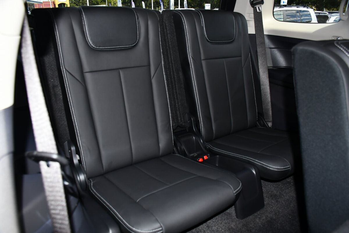 2018 Isuzu MU-X LS-T