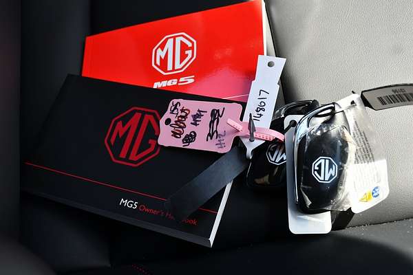 2024 MG MG5 Essence