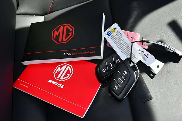 2024 MG MG5 Essence