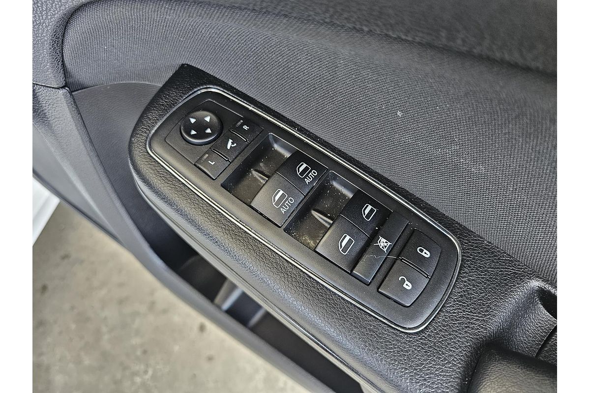 2021 Chrysler 300 SRT Core LX