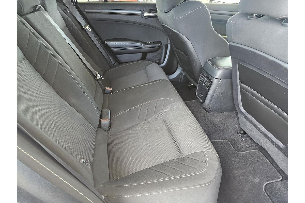 2021 Chrysler 300 SRT Core LX