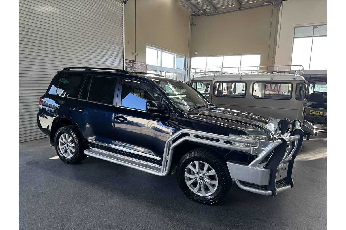 2017 Toyota Landcruiser Sahara VDJ200R