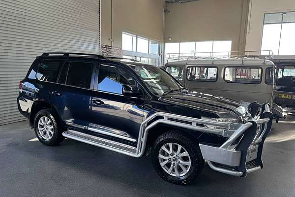 2017 Toyota Landcruiser Sahara VDJ200R