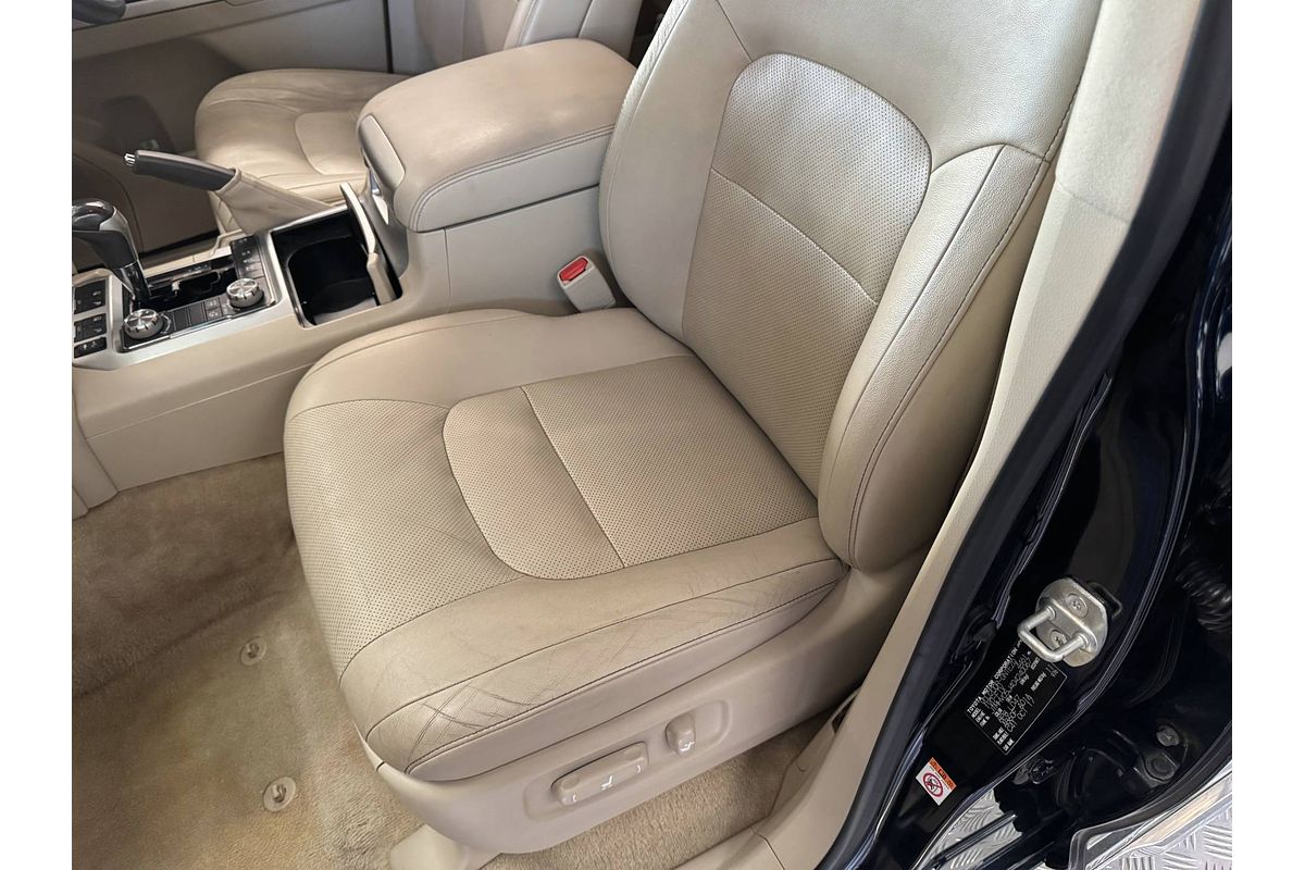 2017 Toyota Landcruiser Sahara VDJ200R