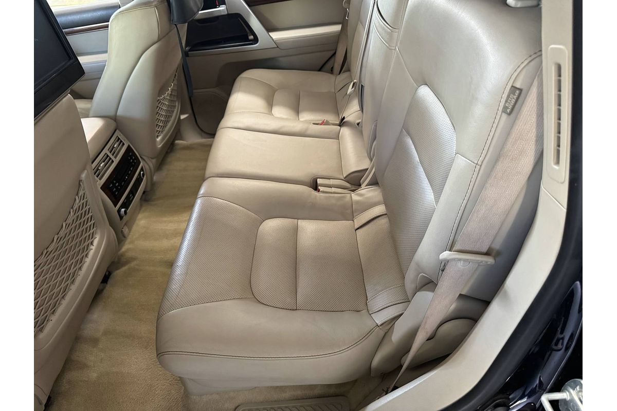 2017 Toyota Landcruiser Sahara VDJ200R