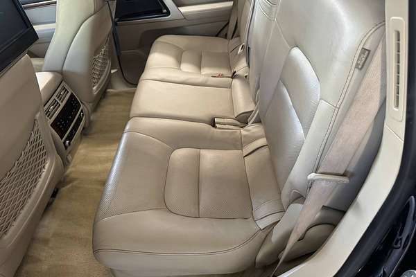 2017 Toyota Landcruiser Sahara VDJ200R