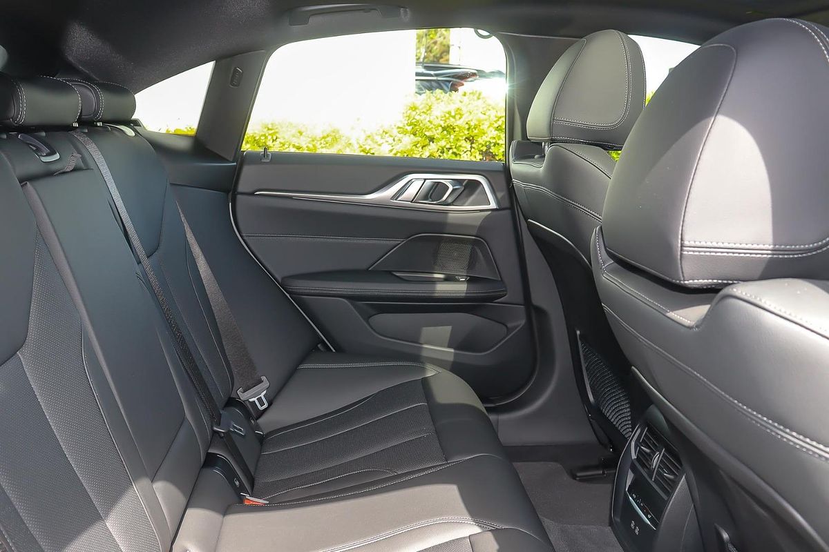 2024 BMW i4 eDrive35 G26