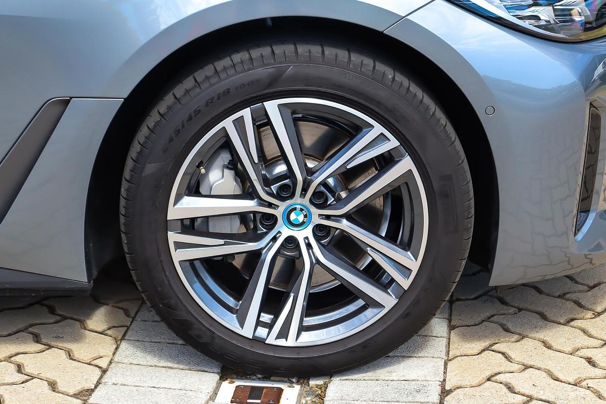 2024 BMW i4 eDrive35 G26
