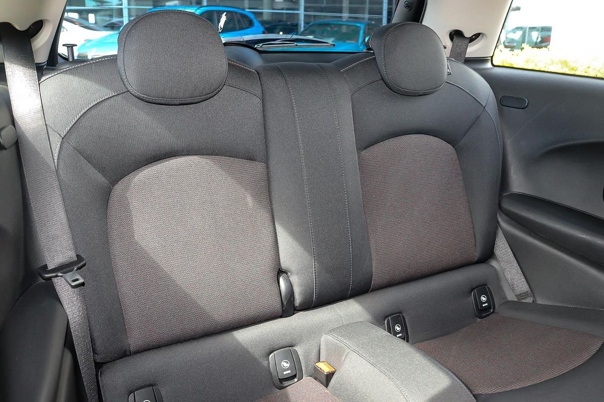 2017 MINI Hatch Cooper F56