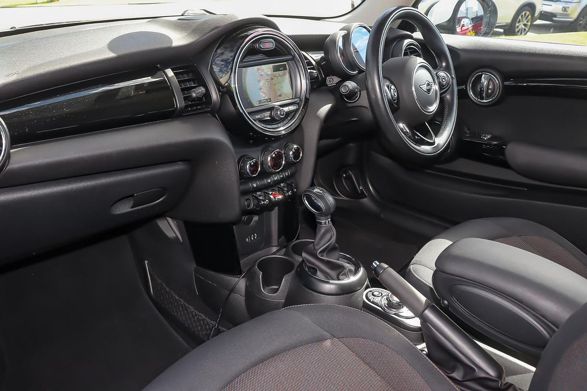 2017 MINI Hatch Cooper F56