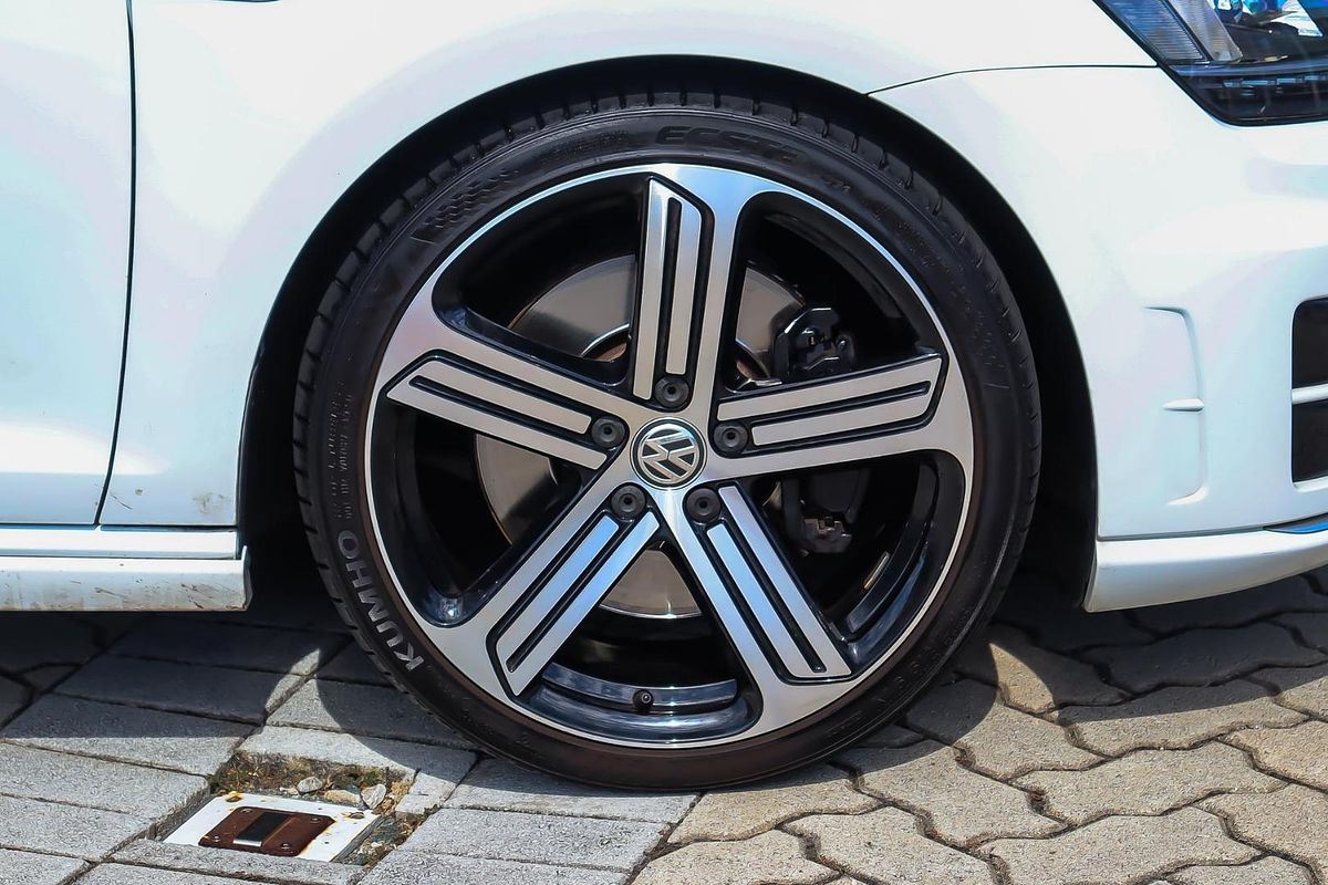 2016 Volkswagen Golf R 7
