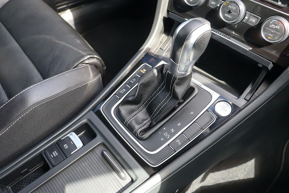 2016 Volkswagen Golf R 7