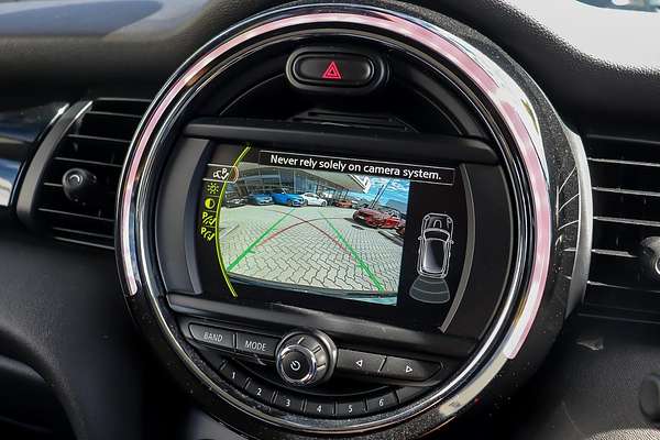 2017 MINI Hatch Cooper F56