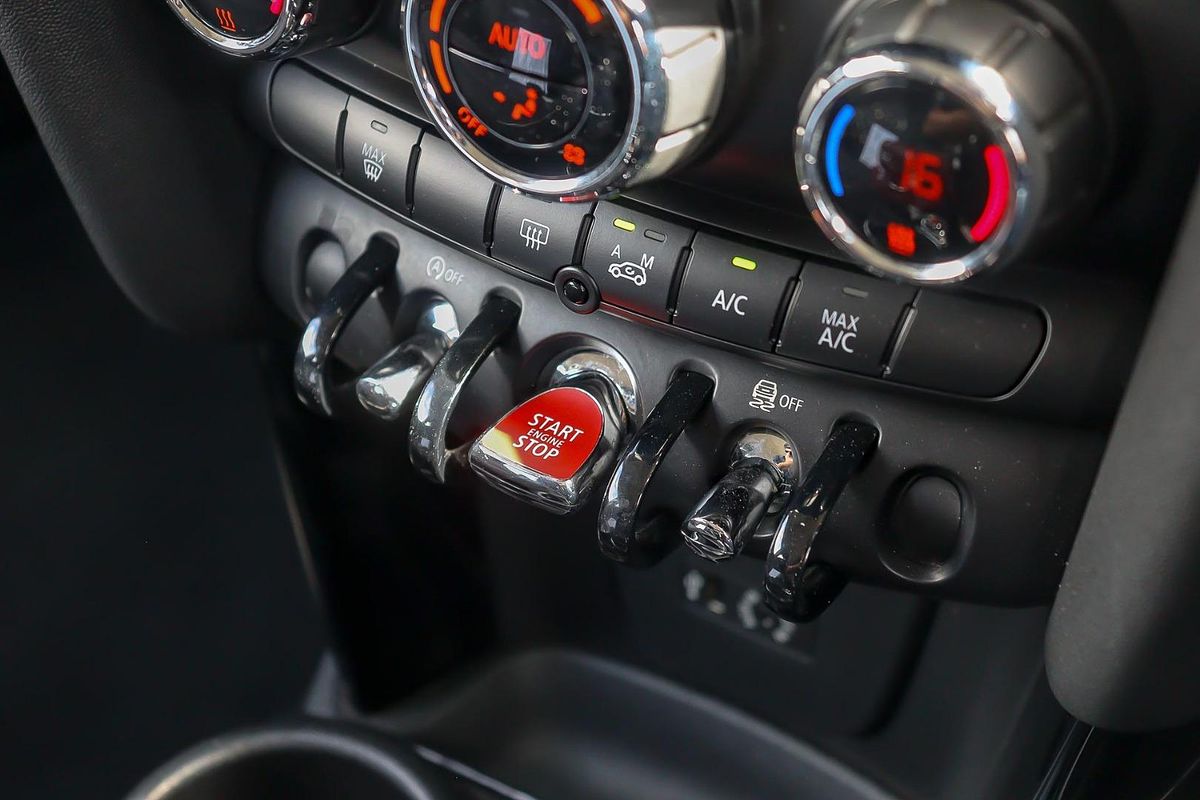 2017 MINI Hatch Cooper F56