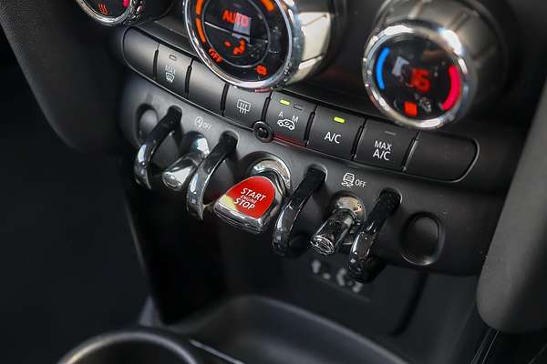 2017 MINI Hatch Cooper F56