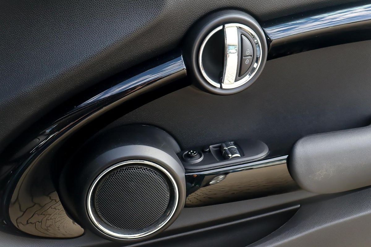 2017 MINI Hatch Cooper F56