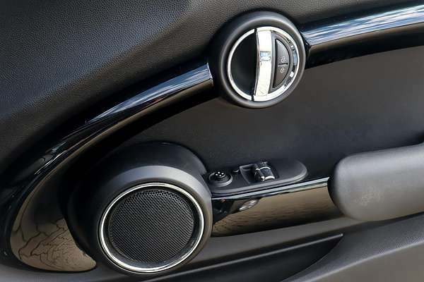 2017 MINI Hatch Cooper F56