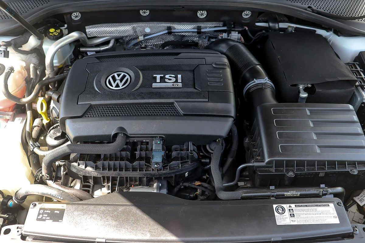 2016 Volkswagen Golf R 7