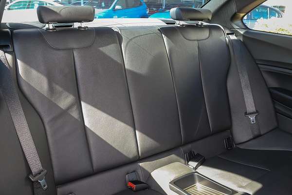 2014 BMW 2 Series 220d Sport Line F22