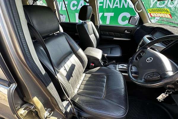 2005 Nissan Patrol ST-L GU IV