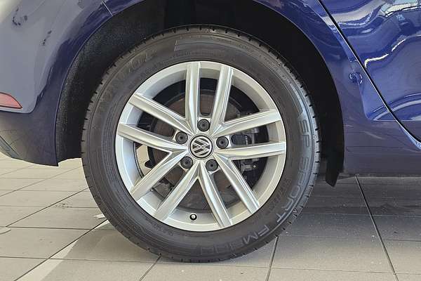 2017 Volkswagen Golf 110TSI 7.5