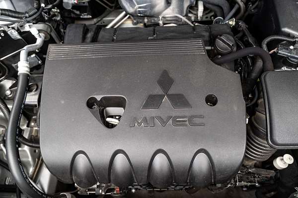 2018 Mitsubishi Outlander LS ZL