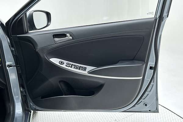 2017 Hyundai Accent Sport RB6