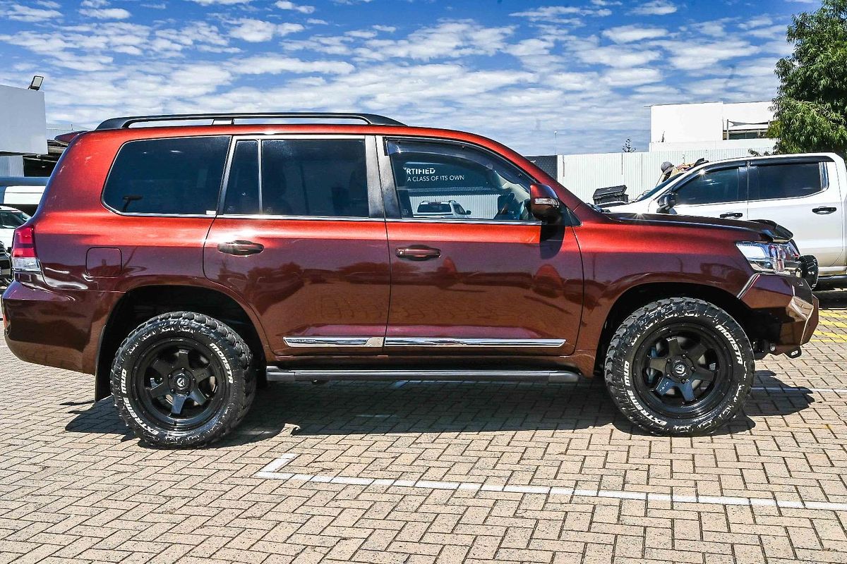 2016 Toyota Landcruiser Sahara VDJ200R