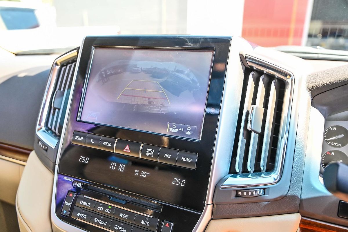 2016 Toyota Landcruiser Sahara VDJ200R