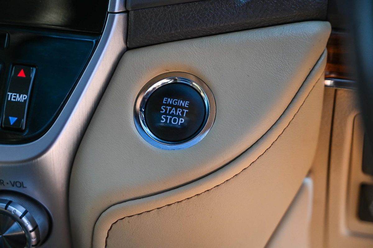 2016 Toyota Landcruiser Sahara VDJ200R