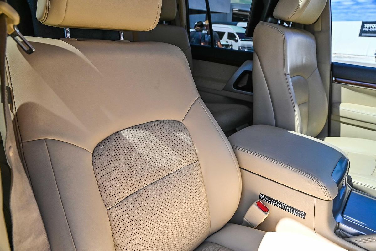 2016 Toyota Landcruiser Sahara VDJ200R