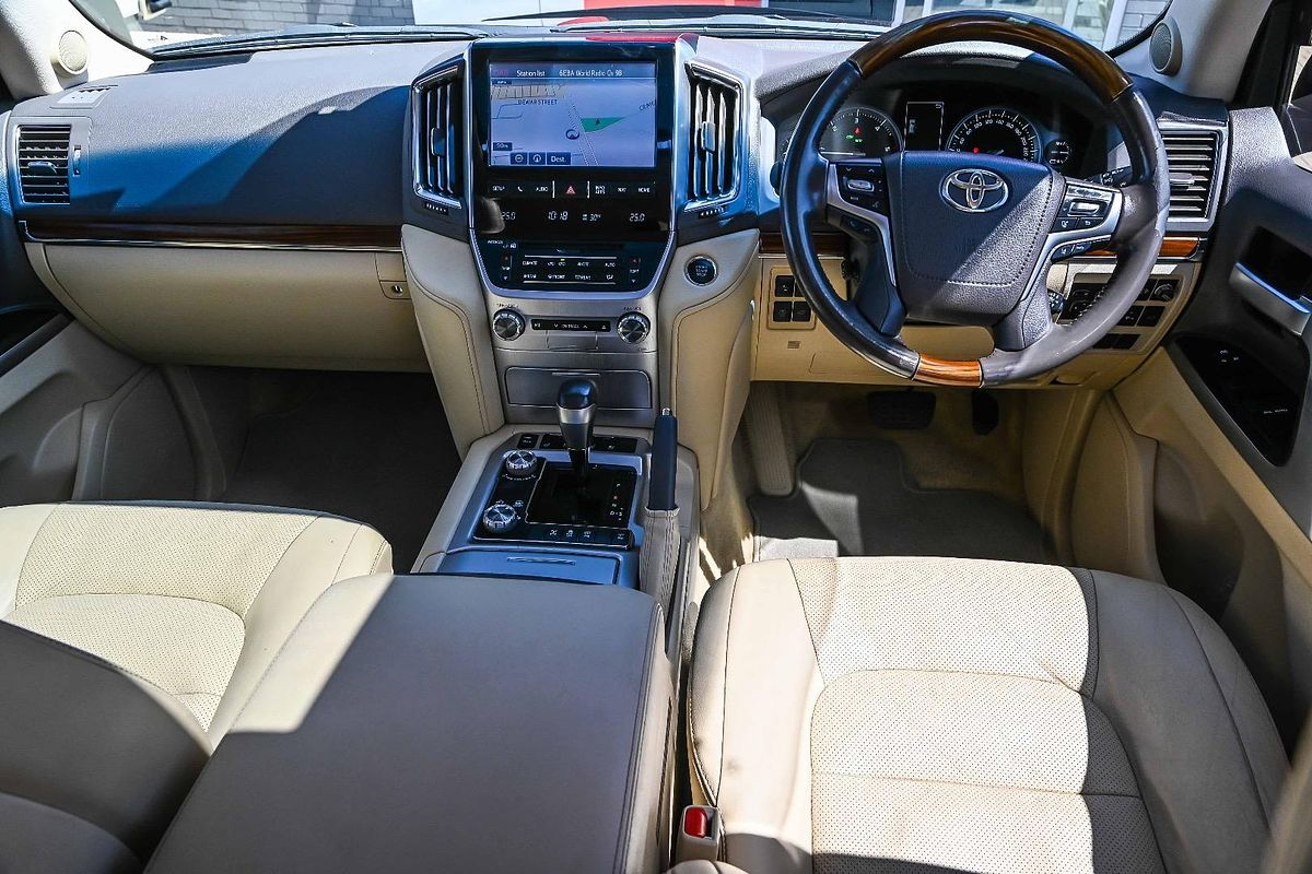 2016 Toyota Landcruiser Sahara VDJ200R