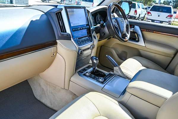 2016 Toyota Landcruiser Sahara VDJ200R