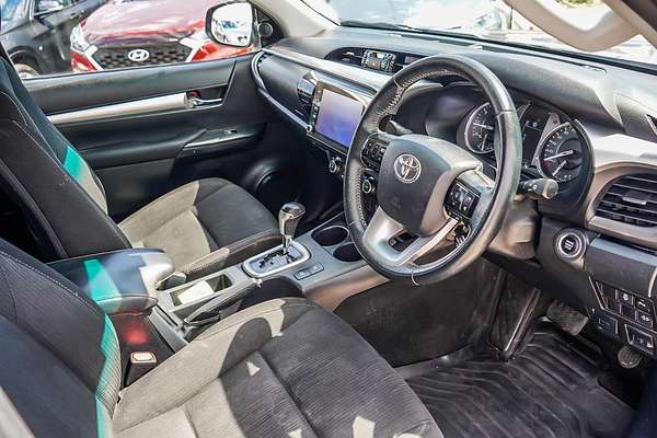 2020 Toyota Hilux SR5 GUN126R 4X4