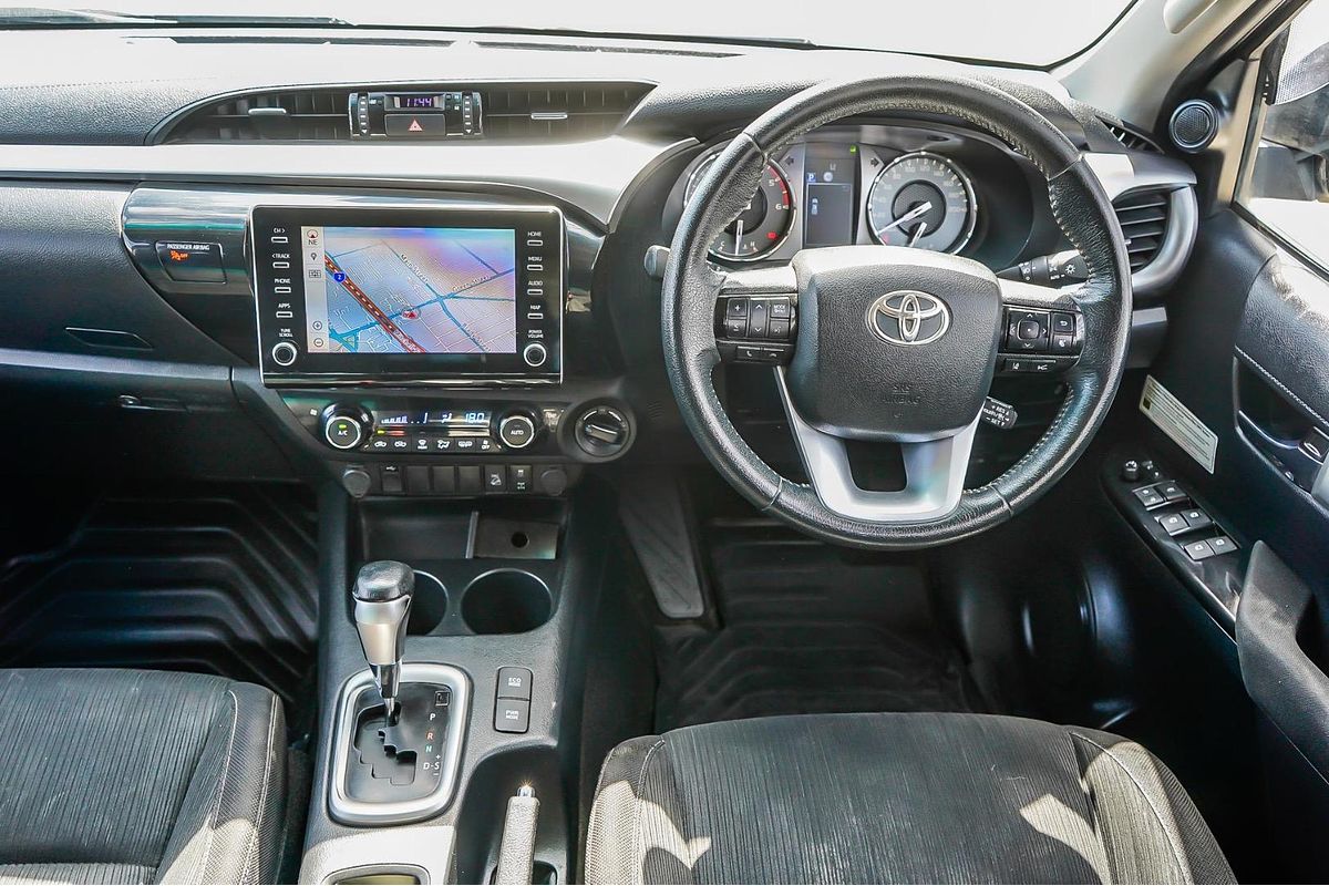 2020 Toyota Hilux SR5 GUN126R 4X4
