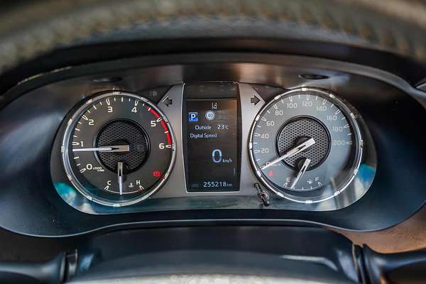 2020 Toyota Hilux SR5 GUN126R 4X4