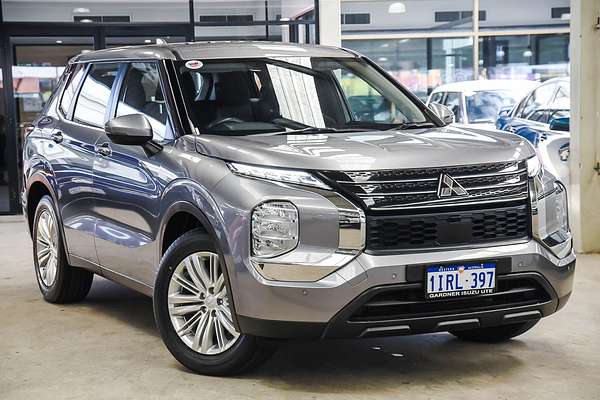 2022 Mitsubishi Outlander ES ZM