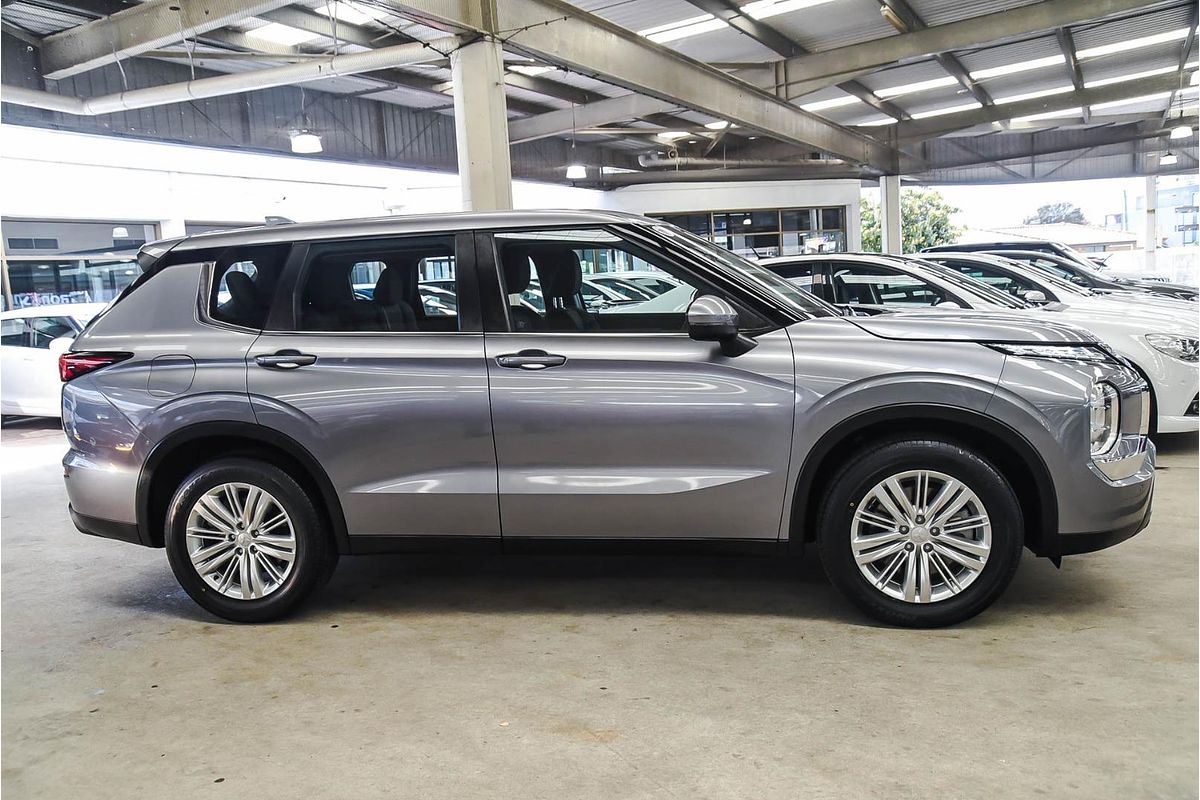 2022 Mitsubishi Outlander ES ZM