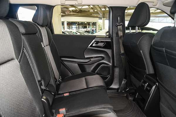 2022 Mitsubishi Outlander ES ZM