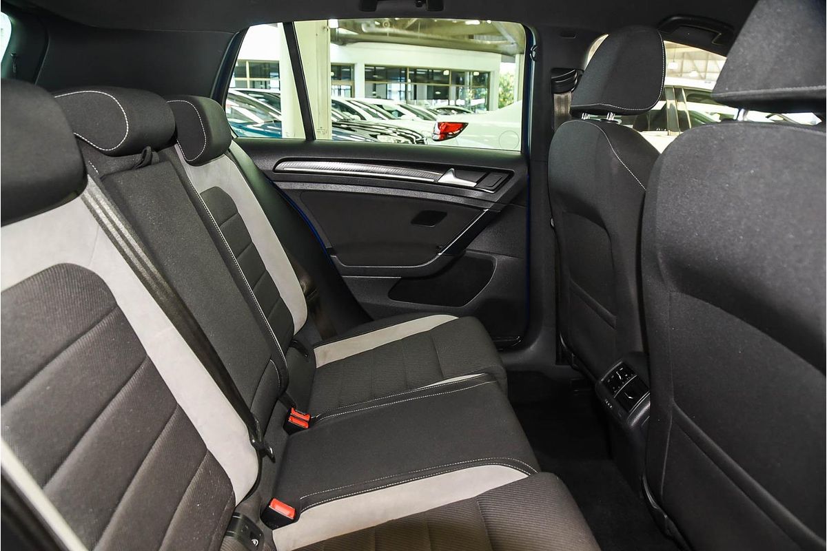 2015 Volkswagen Golf R 7