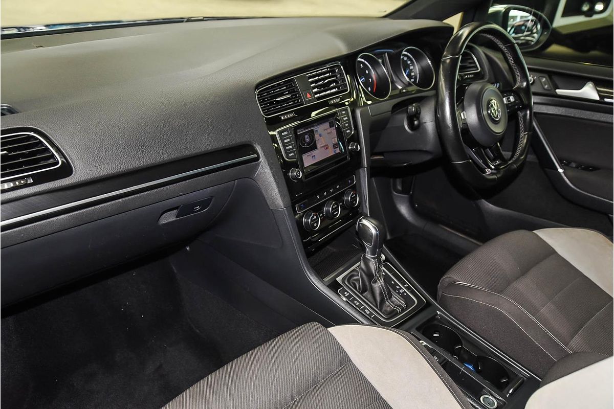 2015 Volkswagen Golf R 7