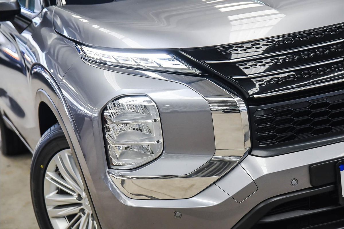 2022 Mitsubishi Outlander ES ZM