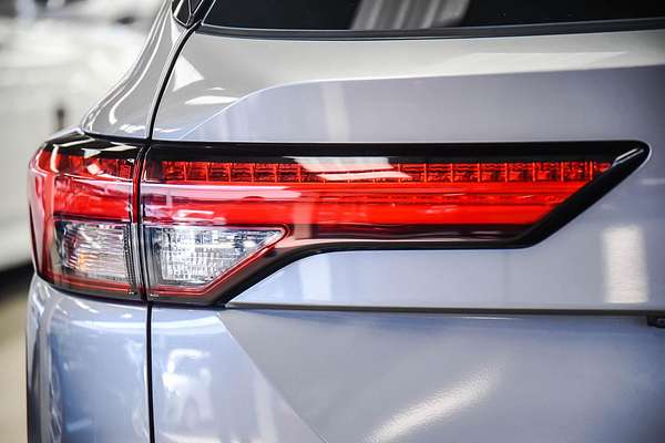 2022 Mitsubishi Outlander ES ZM