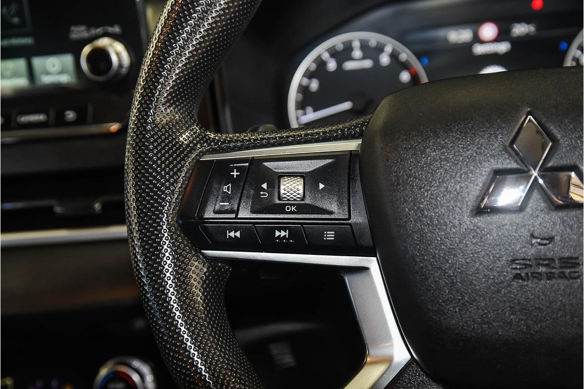 2022 Mitsubishi Outlander ES ZM