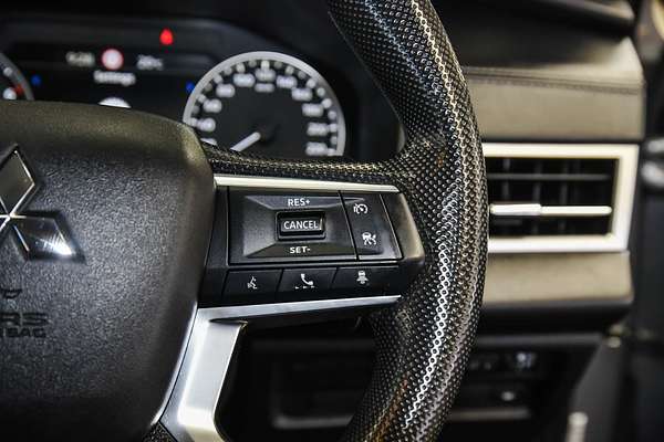 2022 Mitsubishi Outlander ES ZM