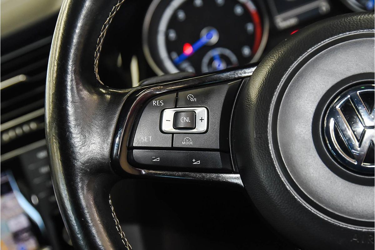 2015 Volkswagen Golf R 7