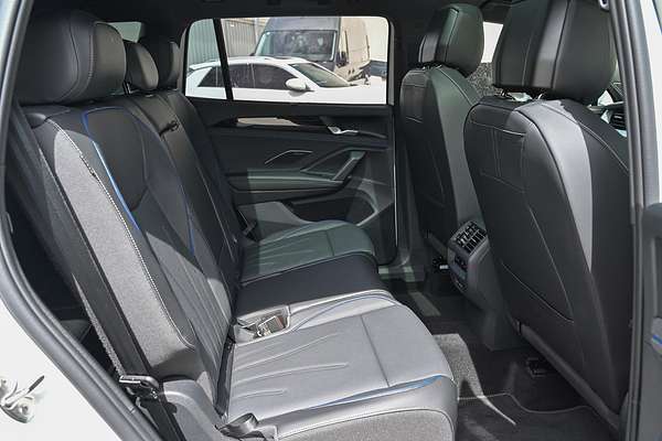 2025 Volkswagen Tayron 195TSI R-Line R4